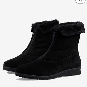 NWOB David Tate Planet black suede booties waterproof size 8.5